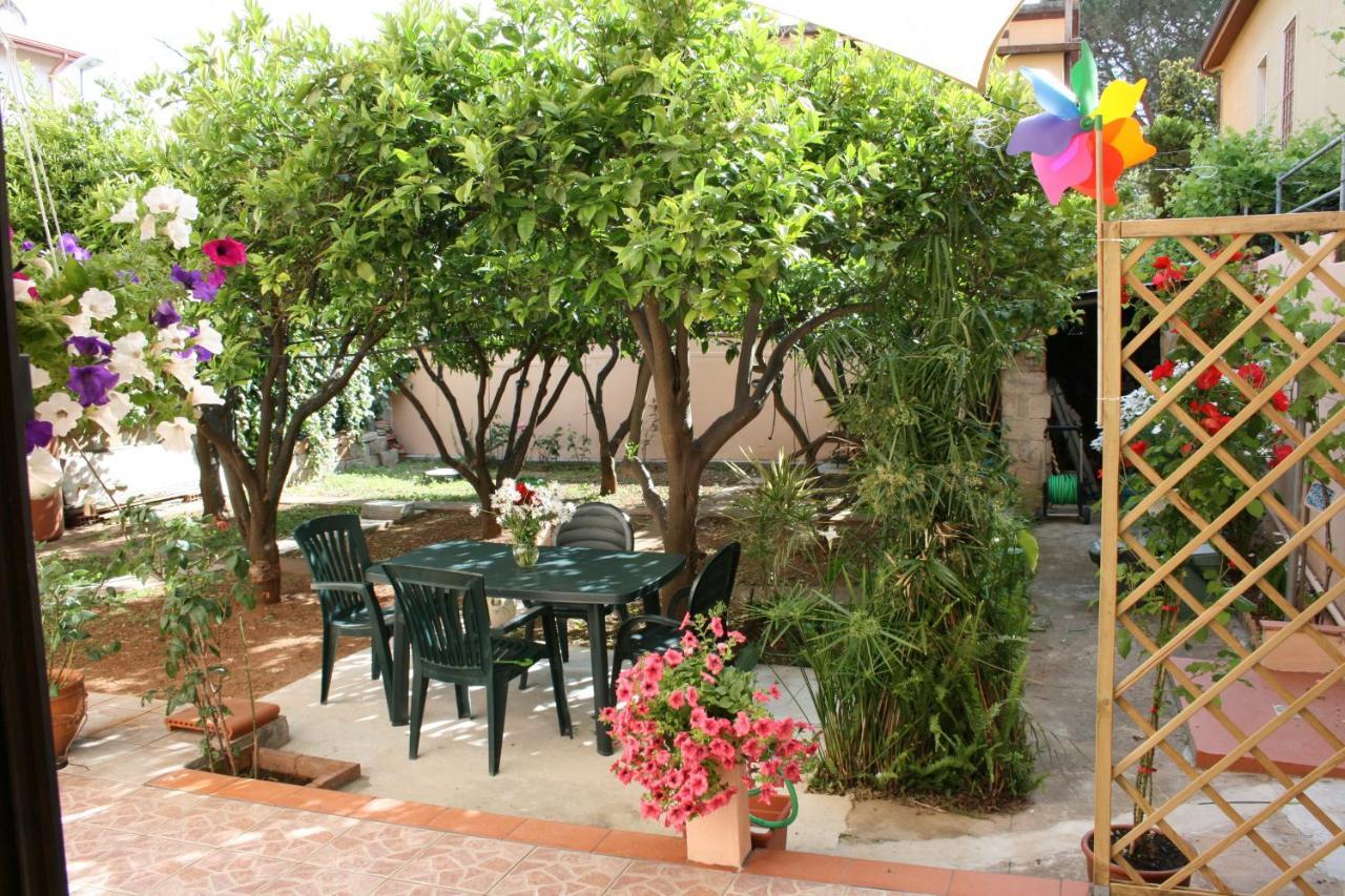La Casa Dei Nonni Villa อีเกลเซียส ภายนอก รูปภาพ