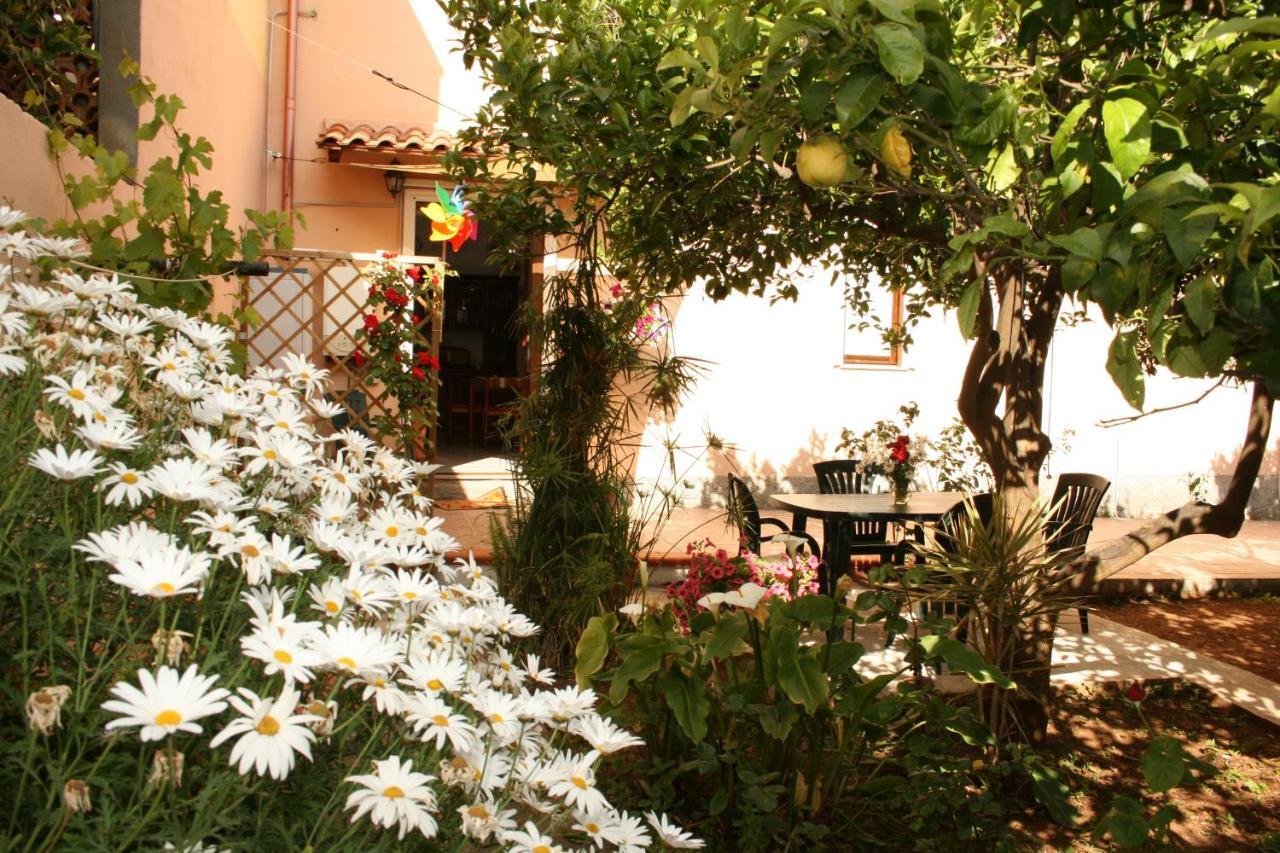 La Casa Dei Nonni Villa อีเกลเซียส ภายนอก รูปภาพ