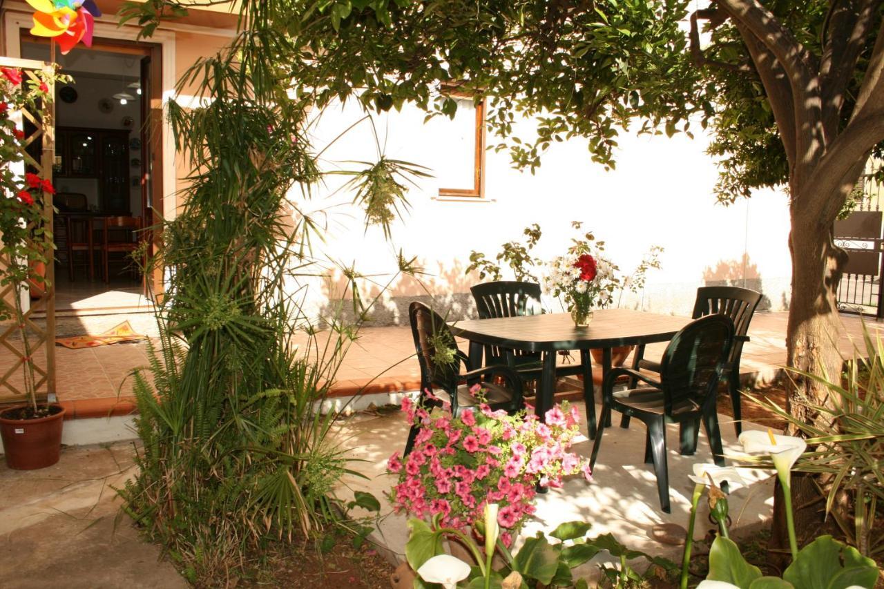 La Casa Dei Nonni Villa อีเกลเซียส ภายนอก รูปภาพ